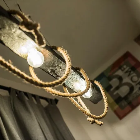 Bhome Fashion Bed & Breakfast *